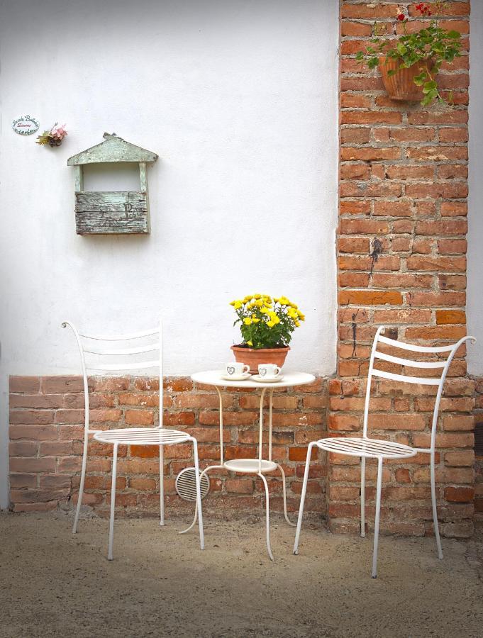 Cascina Belvedere Quargnento Exterior foto